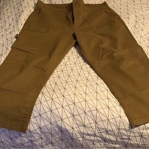 High waist, olive green, ankle cropped pants
